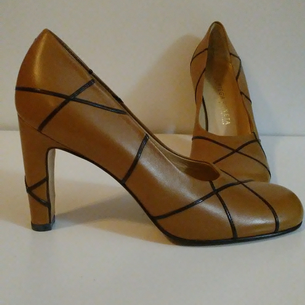 Bottega veneta Mocha and dark brown heels